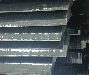標題：單晶邊皮料
瀏覽次數(shù)：82
發(fā)表時間：2025-05-28